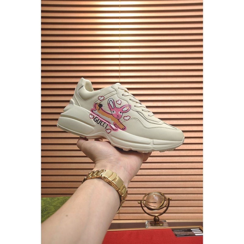 G*u*i casual shoes